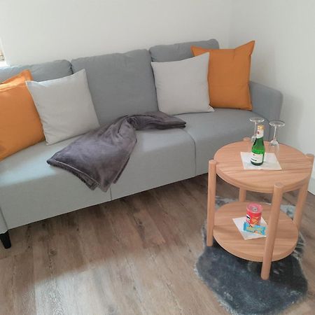 Ferienwohnung Im Zentrum Mit Balkon Und Parkplatz Gmunden Exterior foto